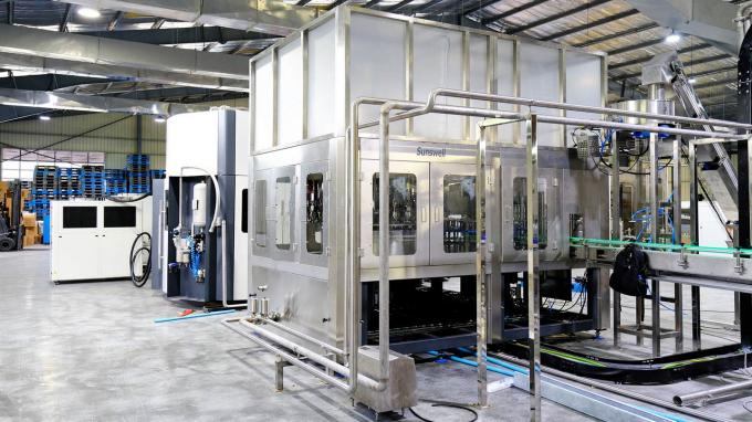 Productielijn voor het vullen van glazen flessen met soda van hoge kwaliteit 8