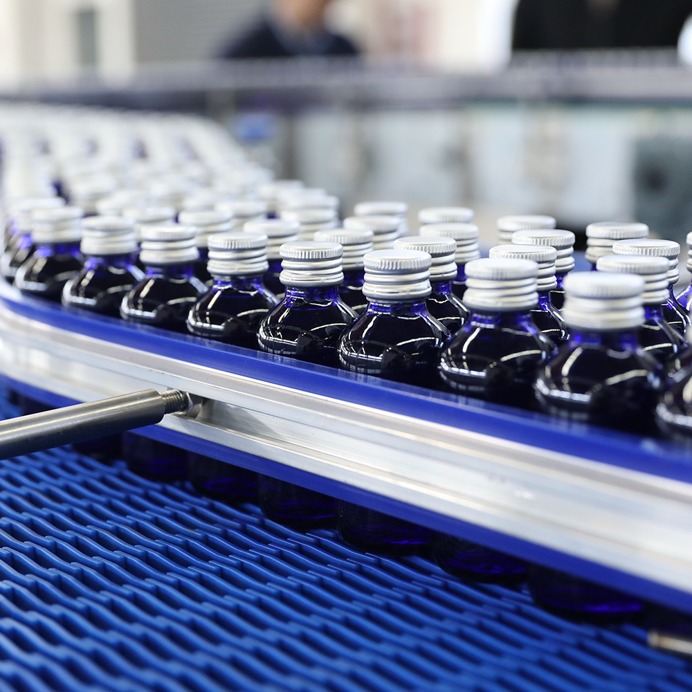 Automatic Liquid Pure Mineral Water Fruit Juice Carbonated Soft Drink Processing Bottling Machine Glass Bottle Tonic Filling Machine