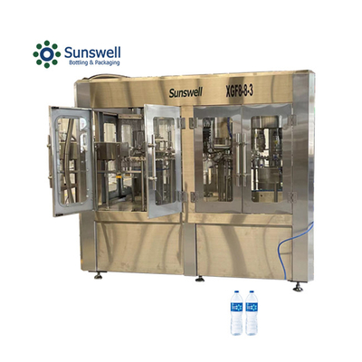 Stabiele prestaties Kleine flessen vul- en dopmachine Minerale waterleiding voor het produceren van flessen water